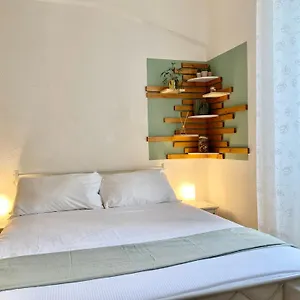 apt-casaviva-studio-in-genovas-old-town.hotelitalianriviera.com/